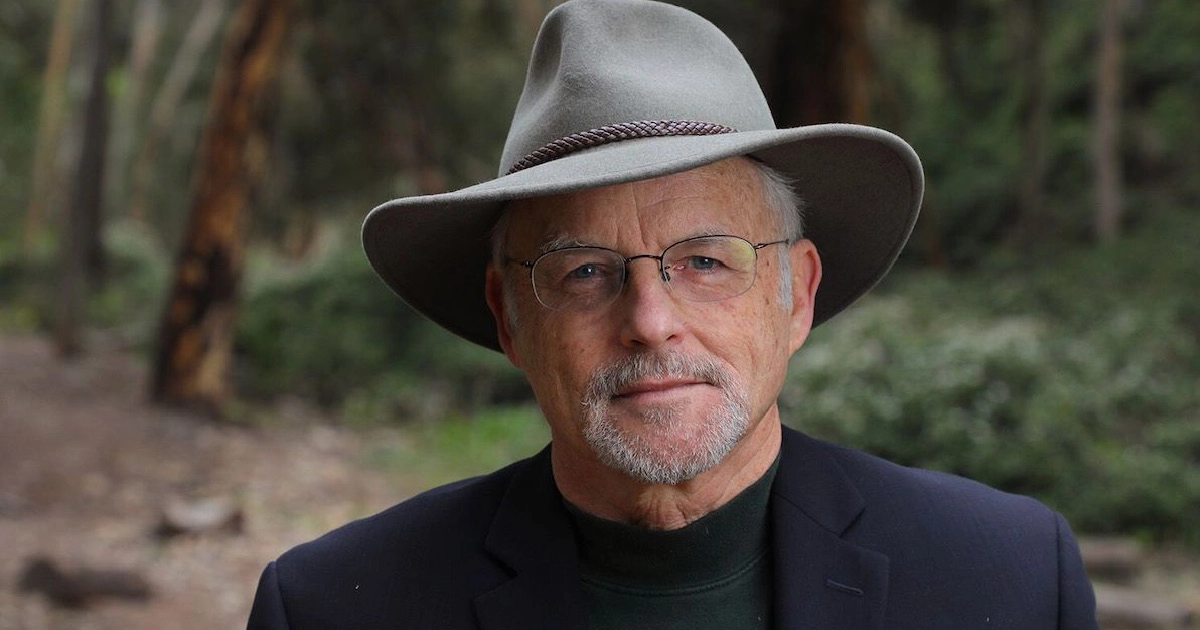 Richard Louv: «La verdadera vanguardia de la educación es hacer las escuelas más verdes»